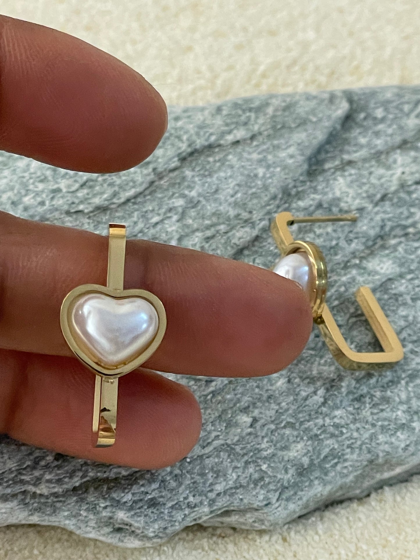 Pearl heart geometric studs