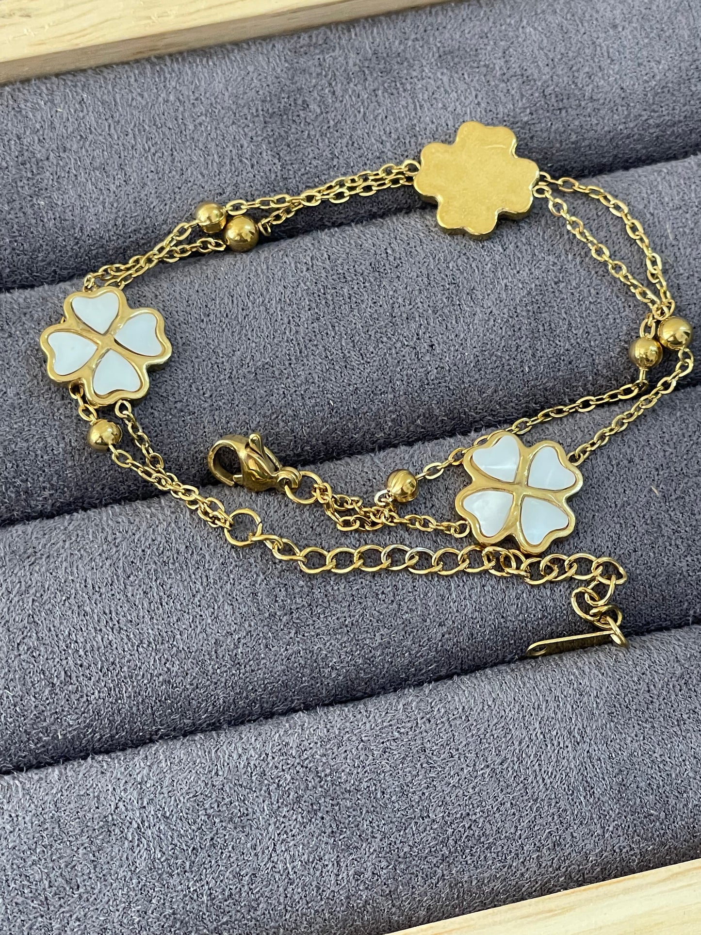 White Clover Mother-of-Pearl Bracelet