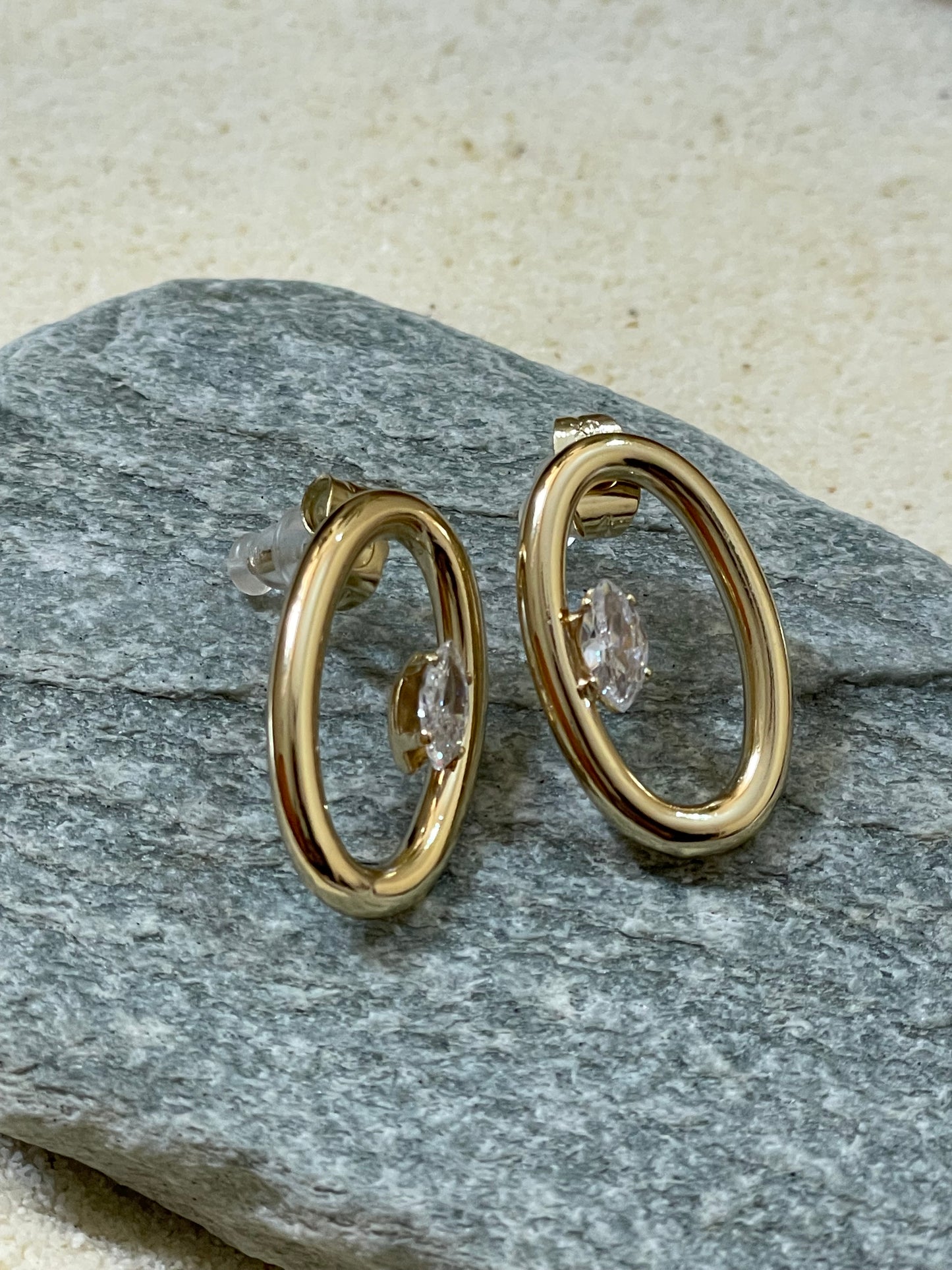 Lumin Oval Solitaire Studs