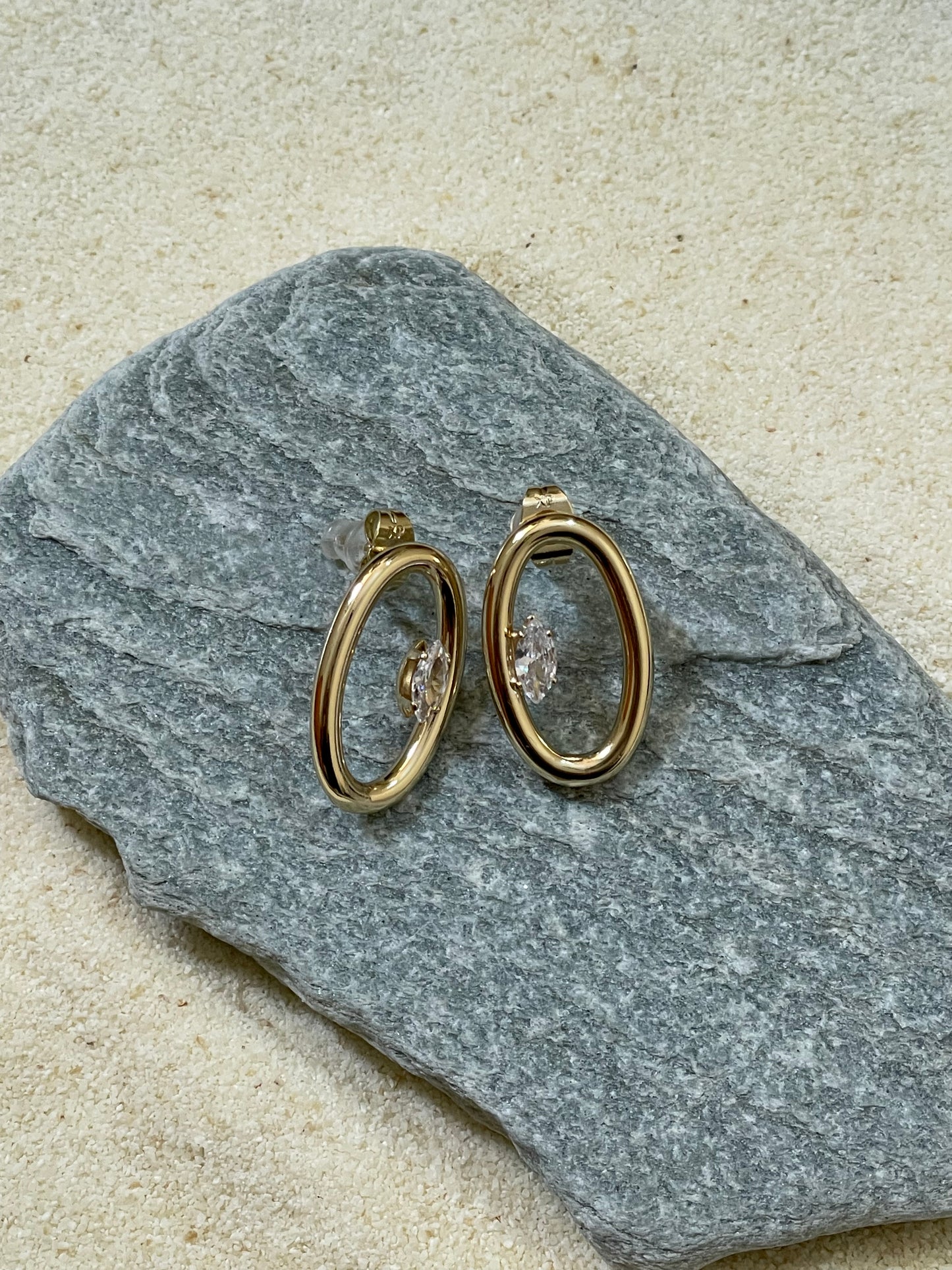 Lumin Oval Solitaire Studs
